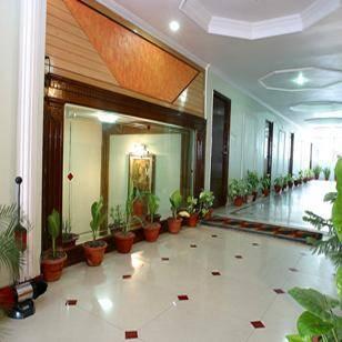 Hotel Mandakini Palace Kánpur Kültér fotó